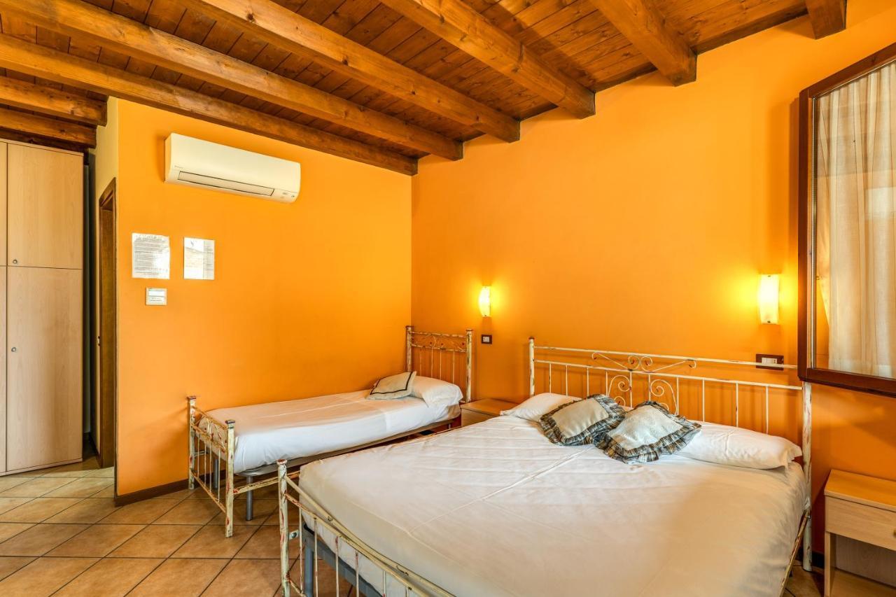 Agriturismo Pozzo Fiorito Castiglione Delle Stiviere Exterior photo