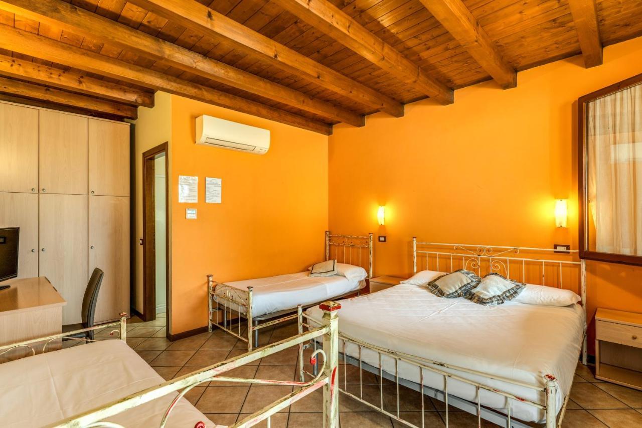 Agriturismo Pozzo Fiorito Castiglione Delle Stiviere Exterior photo